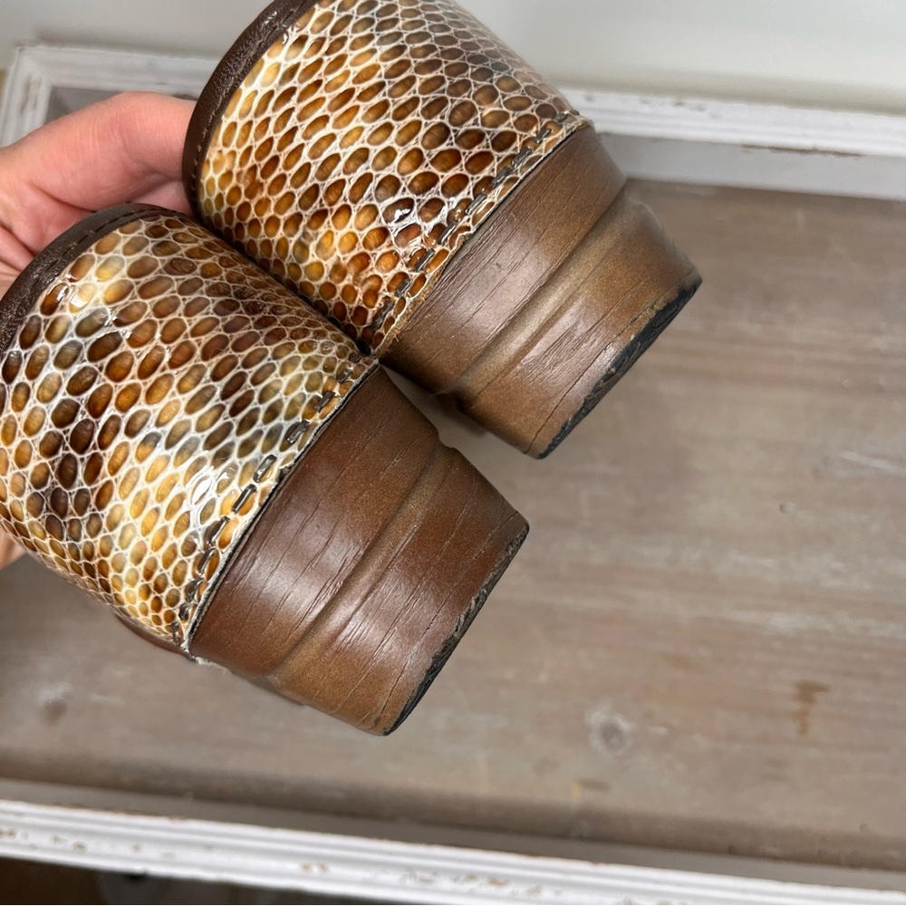 Sanita Tan Snake Skin Embossed Leather Women’s Clogs Rare-Size 38EU, 7.5-8US - Picture 6 of 10